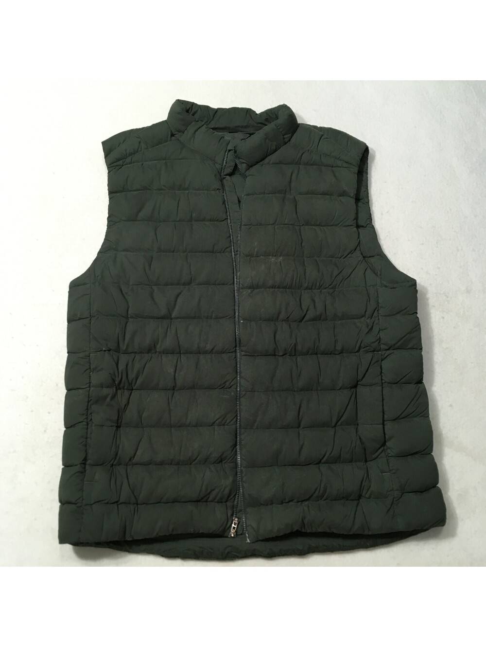 Lululemon Mens Green Sleeveless Zipped Pockets Down Puffer Vest see zip distress